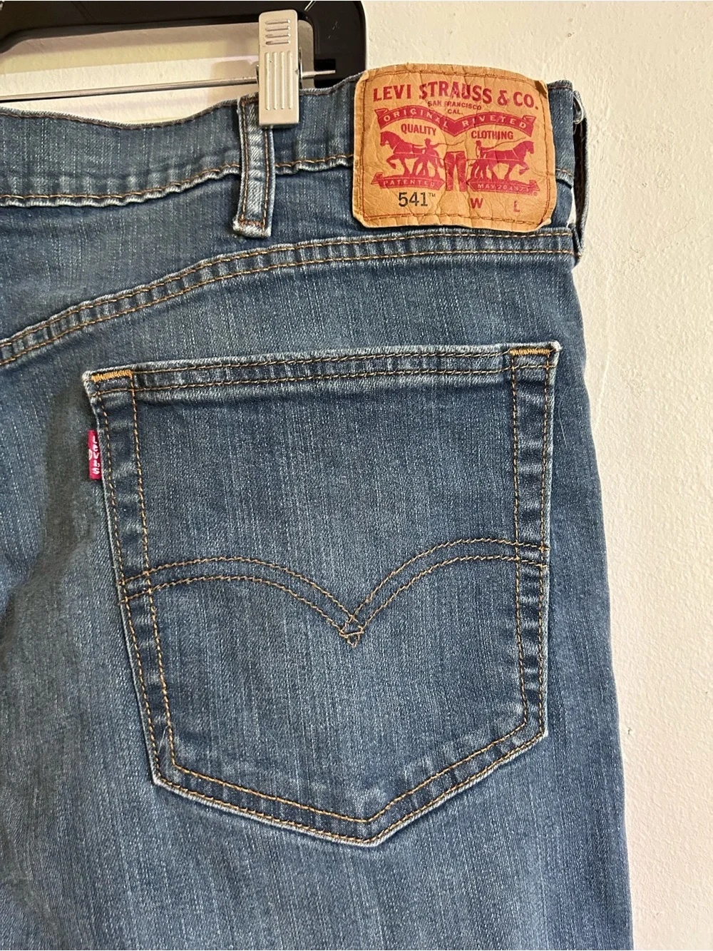 Levi's 541 Jeans GUC 42x34 Light Blue Fade